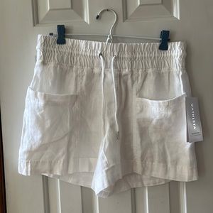 Women’s Athleta shorts, size 8 linen 4 inch